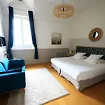 Old Reborn As An Elegant Getaway With Pool Ferienhaus Garrevaques