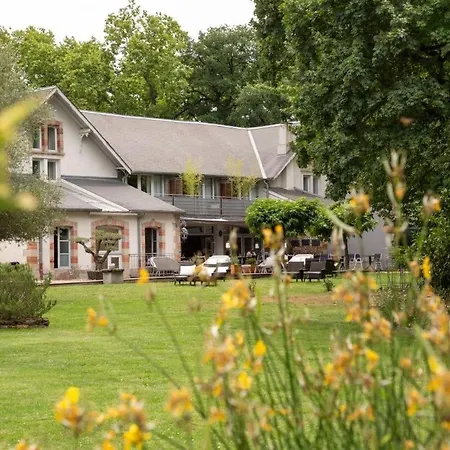 Old Reborn As An Elegant Getaway With Pool