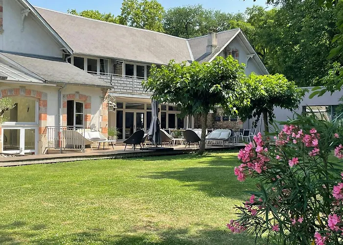 Old Reborn As An Elegant Getaway With Pool * Garrevaques