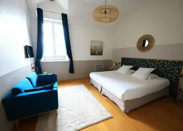 Old Reborn As An Elegant Getaway With Pool Dom wakacyjny Garrevaques