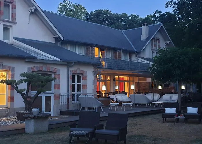 Old Reborn As An Elegant Getaway With Pool Dom wakacyjny